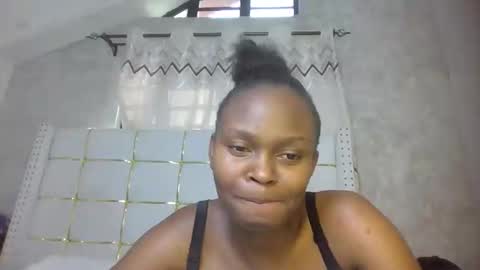 Snapshot of phoebe015 chatting on 02.20.26 phoebe online show from 02.20.26