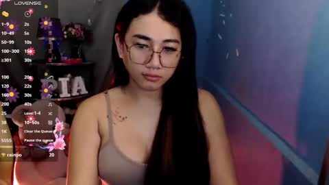 Pia online show from 01.21.25