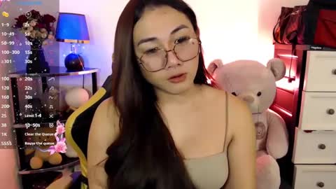 Pia online show from 02.13.25