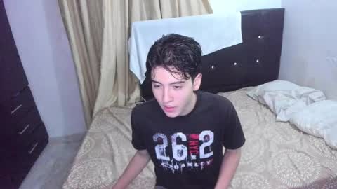 picaszomilos350 online show from 02.15.26