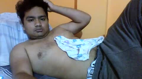 Snapshot of pichulonrenzo chatting on 12.15.24 PICHULAMOJADA online show from 12.15.24