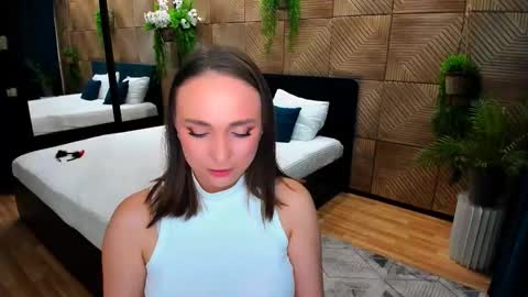 Emelie online show from 10.23.25