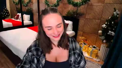 Emelie online show from 12.19.25