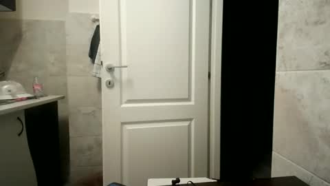 Snapshot of pieceofmoon chatting on 11.30.25 Moonie online show from 11.30.25