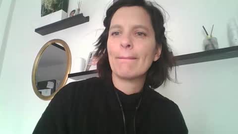 PIEDINIECOLLANT online show from 11.21.25
