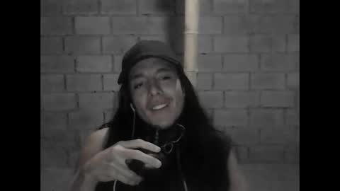 Snapshot of pierootcrow chatting on 09.21.25 pierootcrow online show from 09.21.25