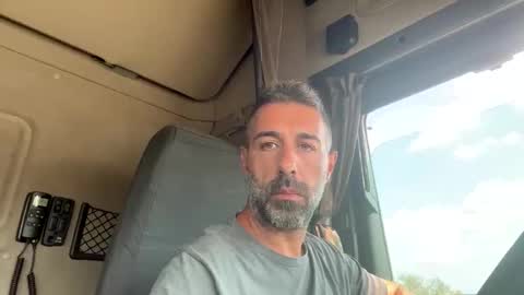 pierotu online show from 09.09.25