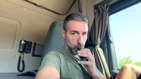 pierotu online show from 09.16.25