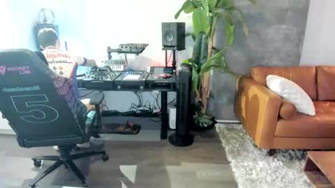 Snapshot of pierrefitch chatting on 03.02.25 Pierre Fitch online show from 03.02.25