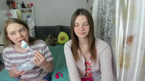 Adele and Elli online show from 04.03.26