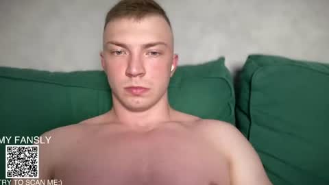 Snapshot of pimple_gang chatting on 06.18.26 Sasha online show from 06.18.26