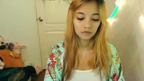 Snapshot of pinay_beauty14 chatting on 01.12.25 pinay beauty14 online show from 01.12.25