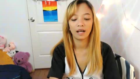 Snapshot of pinay_beauty14 chatting on 02.01.25 pinay beauty14 online show from 02.01.25