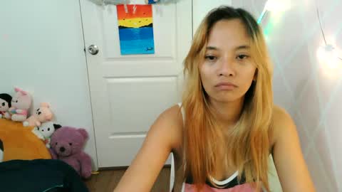 Snapshot of pinay_beauty14 chatting on 02.01.25 pinay beauty14 online show from 02.01.25