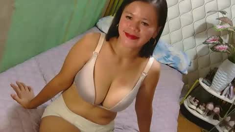 Snapshot of pinay_flor chatting on 04.22.26 IM FLOR online show from 04.22.26