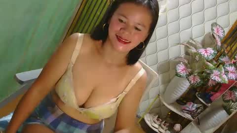 Snapshot of pinay_flor chatting on 05.09.26 IM FLOR online show from 05.09.26