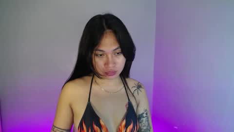 Snapshot of pinay_jenxx chatting on 11.21.25 Jen online show from 11.21.25