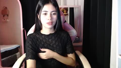 Snapshot of pinay_sharmelyn chatting on 05.16.26 sharmelynbebe online show from 05.16.26