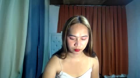 Snapshot of pinay_yahsy chatting on 06.18.26 pinay_yahsy online show from 06.18.26