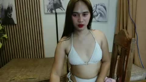 Snapshot of pinay_yahsy chatting on 06.22.26 pinay_yahsy online show from 06.22.26