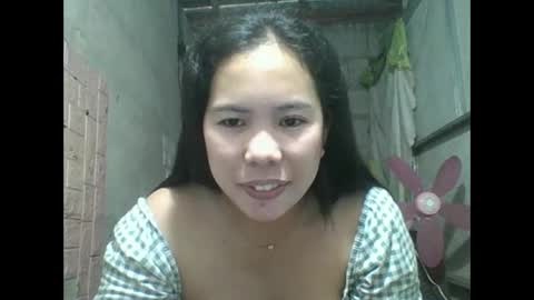 Snapshot of pinaychubbymomm chatting on 02.02.26 pinaychubbymomm online show from 02.02.26