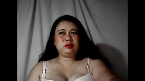 pinaymama12345 online show from 10.19.25