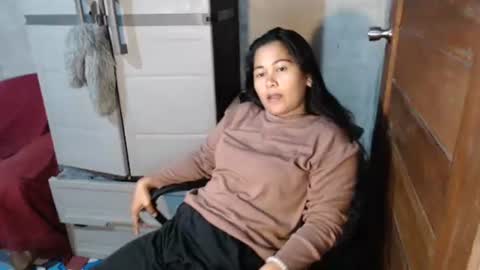 Snapshot of pinaysunday chatting on 01.14.25 pinaysunday online show from 01.14.25