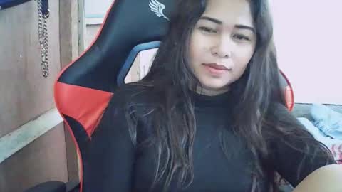 Snapshot of pinaysunday chatting on 10.12.25 pinaysunday online show from 10.12.25