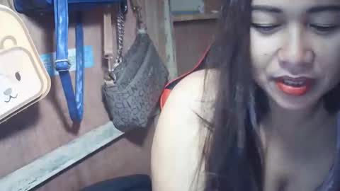 Snapshot of pinaysunday chatting on 11.12.25 pinaysunday online show from 11.12.25