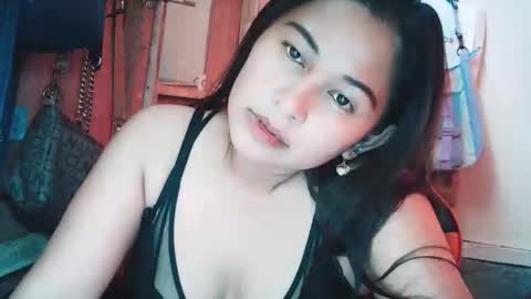 Snapshot of pinaysunday chatting on 11.22.25 pinaysunday online show from 11.22.25