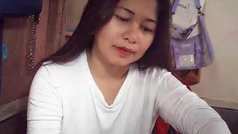 Snapshot of pinaysunday chatting on 11.23.25 pinaysunday online show from 11.23.25