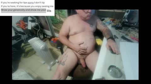 Snapshot of pini_z chatting on 02.02.25 pini_z online show from 02.02.25