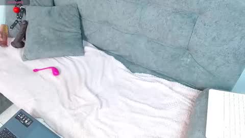 pink_love_25 online show from 01.26.25