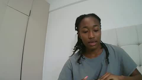 PinkyAura online show from 02.17.26