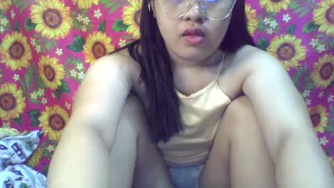 Snapshot of pinkish_shine chatting on 02.06.25 Hi its me shine online show from 02.06.25