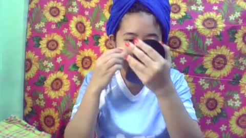 Snapshot of pinkish_shine chatting on 02.11.25 Hi its me shine online show from 02.11.25