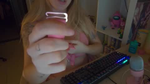 Snapshot of pinkladyx2 chatting on 10.23.25 pinkladyx2 online show from 10.23.25