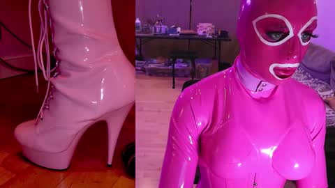 pinklatexgurl online show from 12.19.25