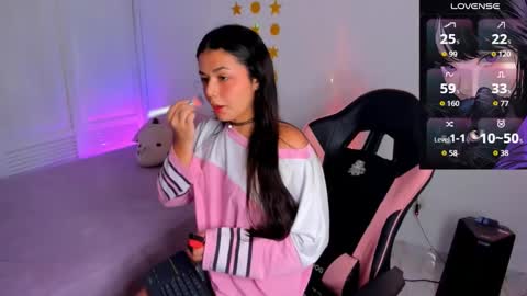 Sarah .. online show from 11.23.25