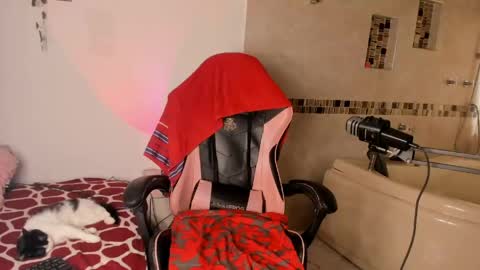 Sarah .. online show from 04.17.26