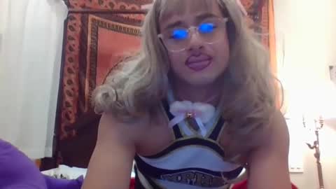 pinkpillbambi online show from 12.12.24