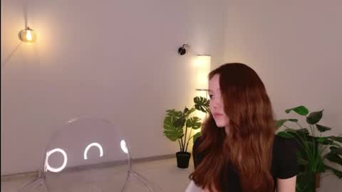 Snapshot of pinktwinss chatting on 04.09.26 Li long hair and Rude short hair online show from 04.09.26