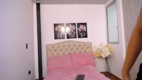 pinky_f00x online show from 04.18.26