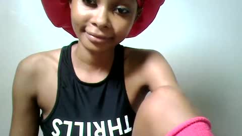 Snapshot of pinky_lov chatting on 03.04.25 pinky_lov online show from 03.04.25