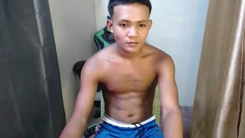 pinoy_fucker18 online show from 04.09.26