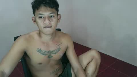 Snapshot of pinoy_palaeutxxx chatting on 04.13.26 roy online show from 04.13.26