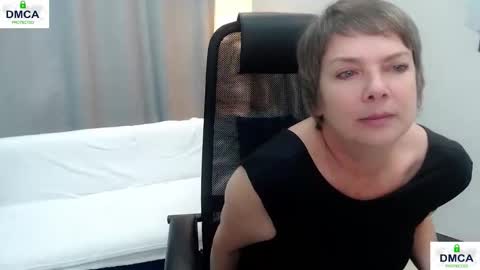 Bella online show from 12.23.25