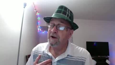 Snapshot of pipewizard chatting on 12.29.24 pipewizard online show from 12.29.24