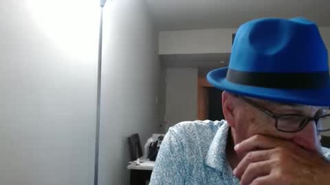 Snapshot of pipewizard chatting on 10.16.25 pipewizard online show from 10.16.25