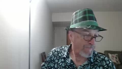 Snapshot of pipewizard chatting on 10.28.25 pipewizard online show from 10.28.25